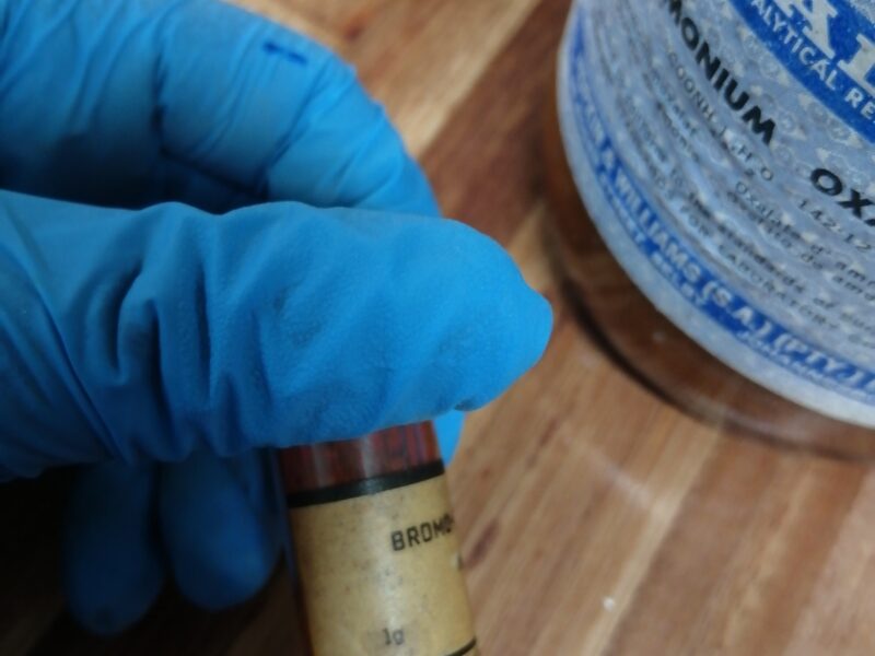 Bromophenol blue indicator